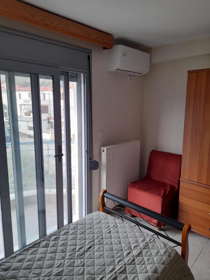 Dominikis Appartment Néa Péramos Exterior foto