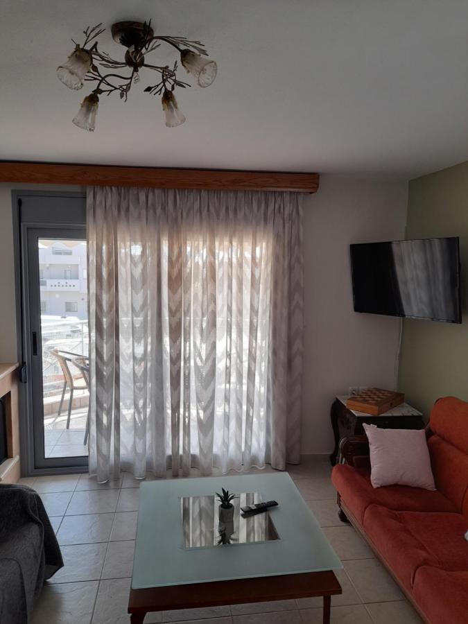 Dominikis Appartment Néa Péramos Exterior foto